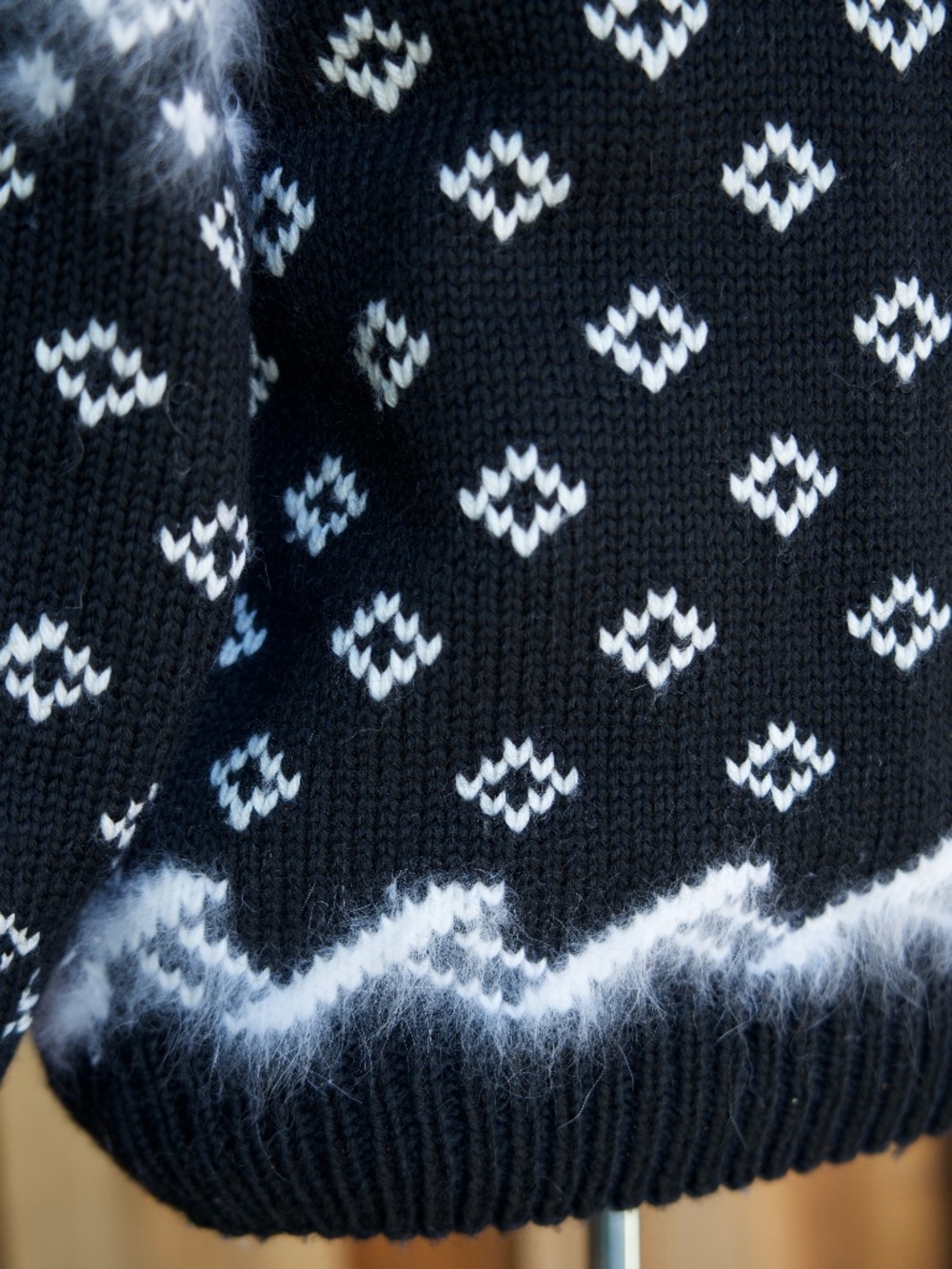 Vintage Wool/Angora Blend Hand Knit Fair Isle Black/White Ski Sweater Woman's S - Picture 13 of 17